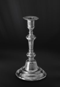 Candeliere in peltro (Art.210)