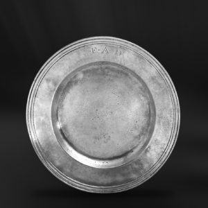 Piatto antico in peltro (Art.229)