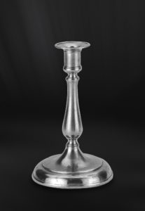 Candeliere in peltro (Art.653)