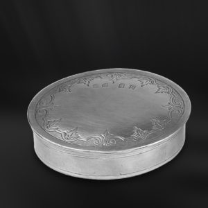Scatola scatolina ovale bomboniera regalo aziendale portagioie in peltro (Art.795)