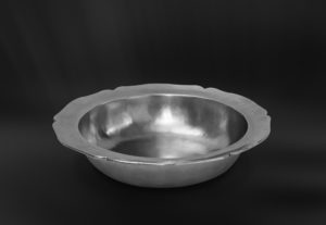 Bacinella 700 in peltro (Art.847)