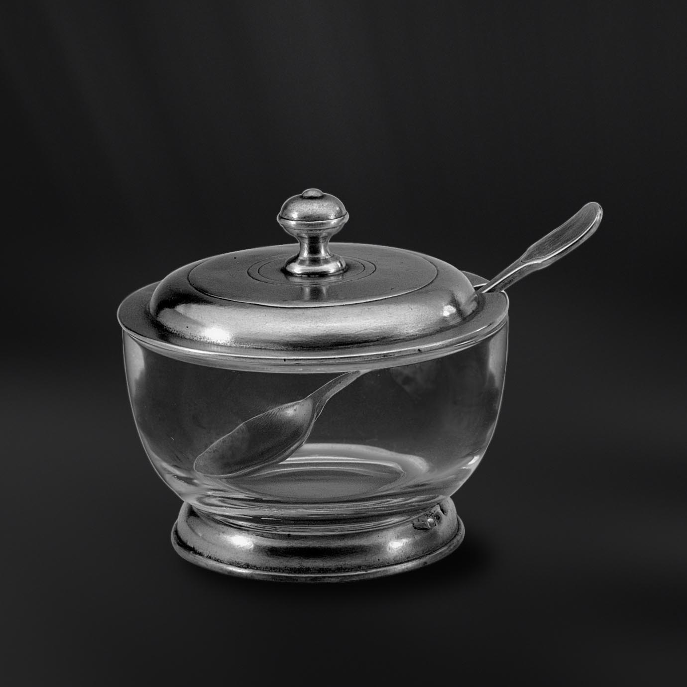 Formaggiera marmellatiera in peltro e cristallo (Art.548) Formaggiera marmellatiera in peltro e cristallo (Art.548)