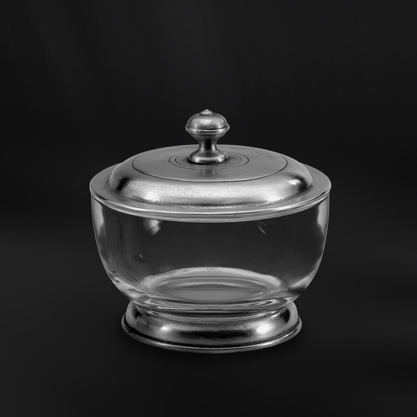 Formaggiera marmellatiera in peltro e cristallo (Art.549) Formaggiera marmellatiera in peltro e cristallo (Art.549)