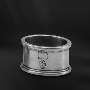 Allacciatovagliolo legatovagliolo ovale porta tovagliolo in peltro (Art.552)