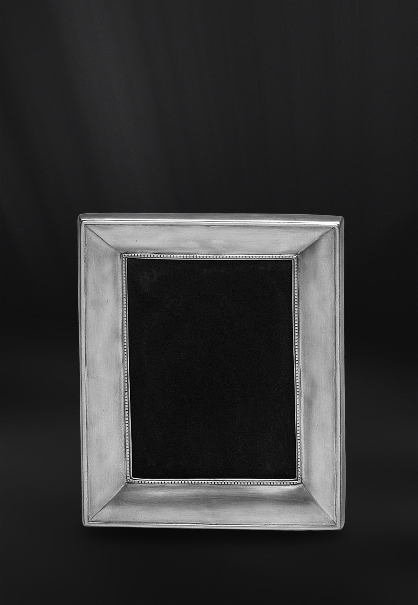 Cornice portafoto rettangolare 6x9 in peltro (Art.553) Cornice portafoto rettangolare 6x9 in peltro (Art.553)