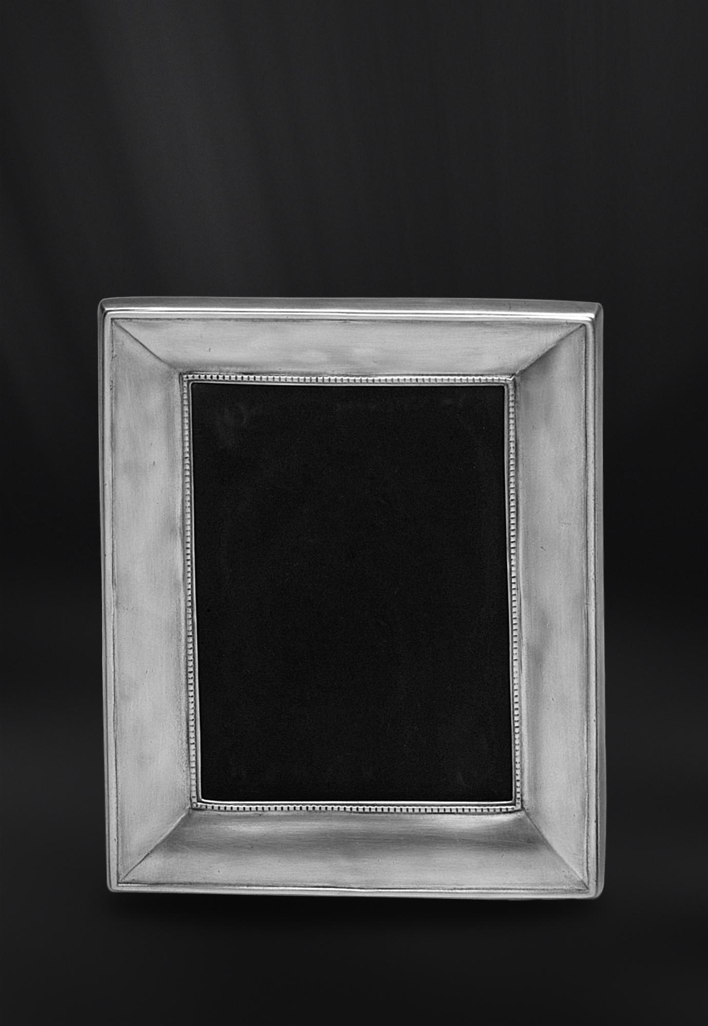 Cornice portafoto rettangolare 13x18 in peltro (Art.555) Cornice portafoto rettangolare 13x18 in peltro (Art.555)