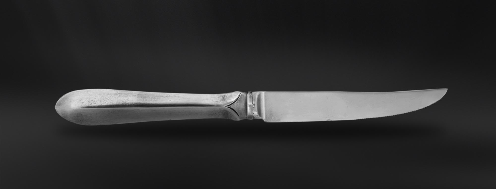 Coltello bistecca posate in peltro e acciaio (Art.717) Coltello bistecca posate in peltro e acciaio (Art.717)