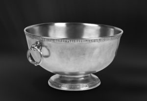 Centrotavola punchbowl per cocktail o ghiacciaia in peltro con manici (Art.799)
