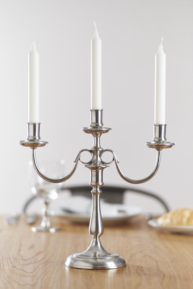 candelabro-tre-3-braccia-fiamme-peltro (654) candelabro-tre-3-braccia-fiamme-peltro (654)