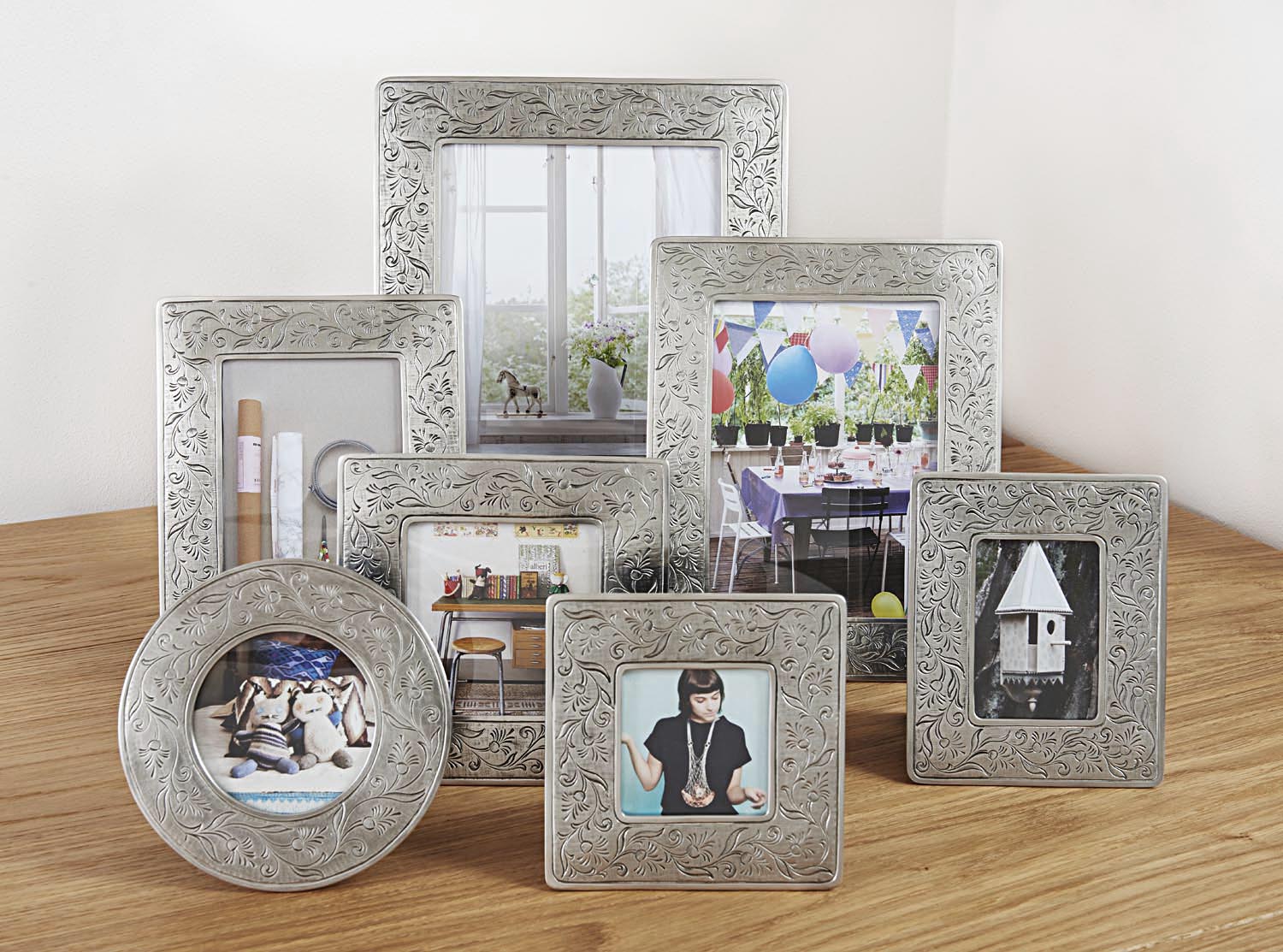 Cornici porta fotografia decorate (747-748-749-750-751-752-753) Cornici porta fotografia decorate (747-748-749-750-751-752-753)